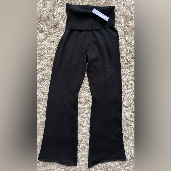 Wide Leg Foldover Pants - Picture 2 of 9